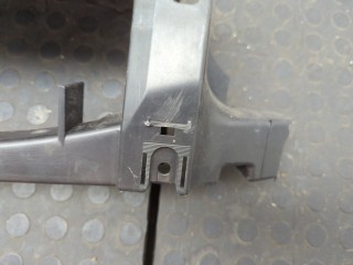 Кронштейн бампера левый передний, ориг. номер 9673046277, Citroen C4 Picasso 2013-2016
