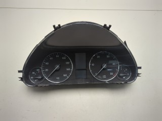 Щиток приборов (приборная панель) Mercedes C W203 2004-2008