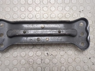 Подушка крепления КПП, ориг. номер A2042420501, Mercedes C W204 2007-2011