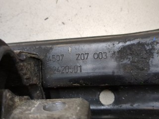 Подушка крепления КПП, ориг. номер A2042420501, Mercedes C W204 2007-2011