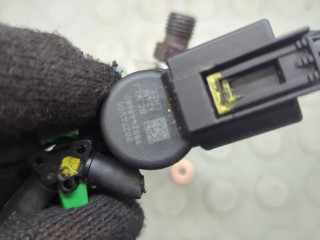 Форсунка топливная, ориг. номер 9802448680, Y65013H50C, Mazda 3 2011-2013
