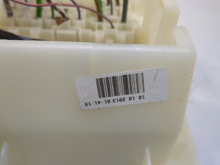 Блок предохранителей, ориг. номер LR002154, Land Rover Freelander 2 2012-2014