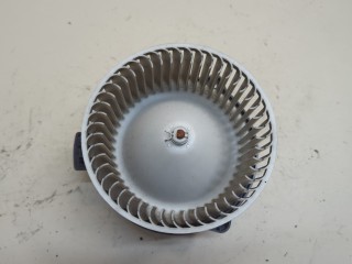 Двигатель отопителя (моторчик печки) Mazda 2 2003-2005