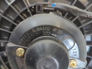 Двигатель отопителя (моторчик печки), ориг. номер GJ8AA024F30, Mazda 2 2003-2005