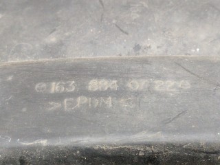 Защита арок (подкрылок) левая передняя, ориг. номер A1638840722, Mercedes ML W163 2001-2005