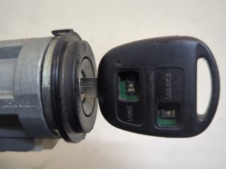 Замок зажигания, ориг. номер 4528002050, Toyota Corolla 2002-2007