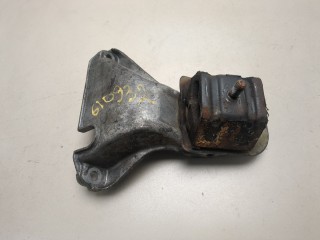 Подушка крепления двигателя Audi 80 1986-1992
