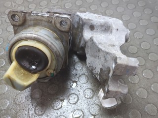 Подушка крепления двигателя правая, ориг. номер FR3Z6038H, FR3Z6038G, Ford Mustang 2017-2026