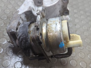 Подушка крепления двигателя правая, ориг. номер FR3Z6038H, FR3Z6038G, Ford Mustang 2017-2026