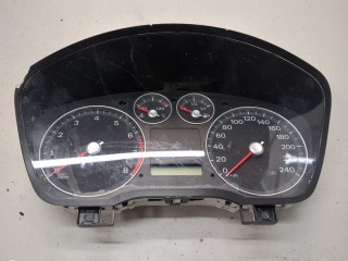 Щиток приборов (приборная панель) Ford Focus 2001-2005