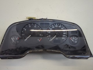Щиток приборов (приборная панель) Opel Zafira 1999-2003