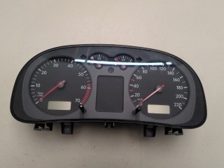 Щиток приборов (приборная панель) Volkswagen Golf 4 1997-2006