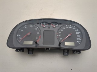 Щиток приборов (приборная панель) Volkswagen Bora 1998-2005