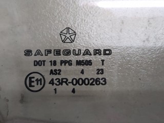 Стекло боковой двери правое переднее, ориг. номер 4814612AF, Dodge Stratus 2003-2006
