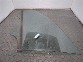 Стекло боковой двери левое переднее Hyundai i30 2007-2010