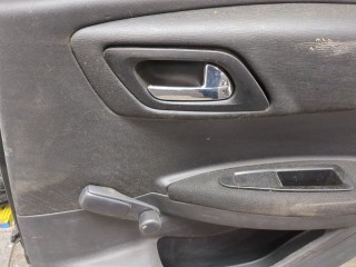 Стекло боковой двери правое заднее, ориг. номер 9204G8, Citroen C4 2004-2014