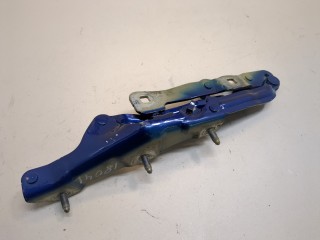 Петля крышки багажника правая, Tesla Model 3 2017-2021