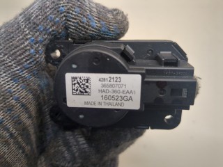 Электропривод заслонки отопителя, ориг. номер 42812123, Chevrolet Trax 2023-2026