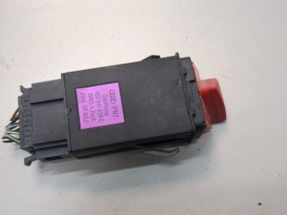Кнопка аварийки Audi A6 2001-2005