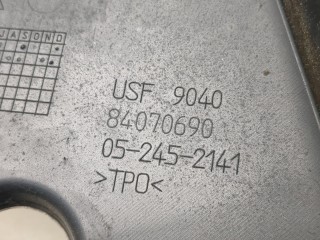 Накладка под фонарь правая задняя, ориг. номер 84070690, Chevrolet Camaro 2015-2018