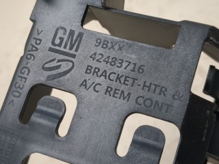 Кронштейн блока управления, ориг. номер 42483716, Buick Encore GX 2019-2023
