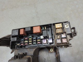 Блок предохранителей, ориг. номер 827410C020, 826610C051, 827200C011, Toyota Sequoia 2000-2004