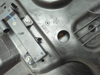 Стеклоподъемник электрический правый задний, ориг. номер 68079284AB, Jeep Grand Cherokee 2013-2016