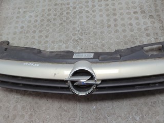 Решетка радиатора Opel Astra 1998-2009