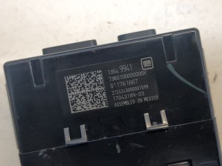 Разъем AUX/USB, ориг. номер 13549941, Chevrolet Equinox 2024-2026