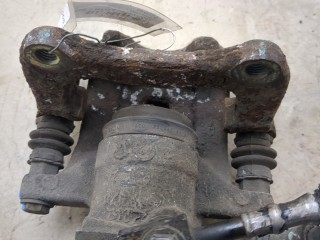 Суппорт правый задний, ориг. номер 8E0615424, 8E0615425F, Volkswagen Passat 2000-2005
