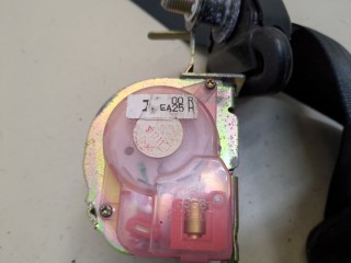 Ремень безопасности правый передний, ориг. номер EA2557630C00, Mazda MX-3 1991-1998