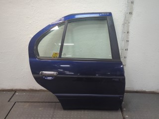 Стекло боковой двери правое заднее Nissan Primera 1990-1997