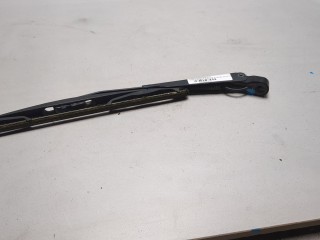 Щеткодержатель левый задний Volkswagen Passat 2005-2010