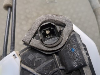 Замок двери правый задний, ориг. номер 825006RR0A, Nissan Rogue 2020-2024