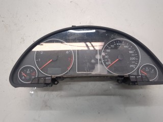 Щиток приборов (приборная панель) Audi A4 2004-2009