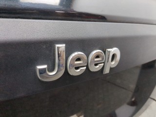 Ручка крышки багажника, ориг. номер ZH33WS2AI, Jeep Patriot 2006-2010