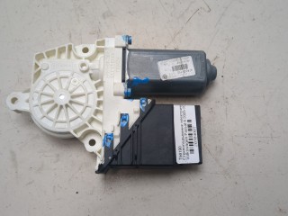 Двигатель стеклоподъемника правый задний Volkswagen Passat 2005-2010