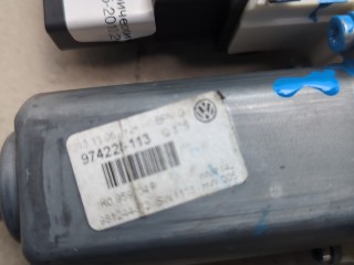 Двигатель стеклоподъемника правый задний, ориг. номер 3C5839462J, Volkswagen Passat 2005-2010