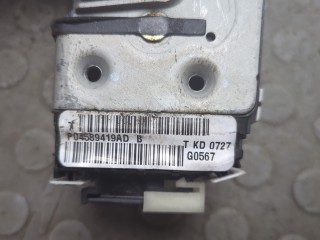 Замок двери левый задний, ориг. номер 04589419AD, Jeep Compass 2006-2010