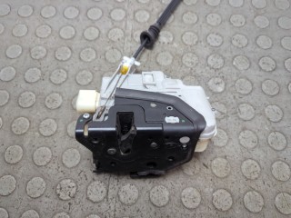 Замок двери правый передний, Volkswagen Passat 2005-2010