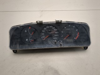Щиток приборов (приборная панель) Nissan Primera 1990-1997