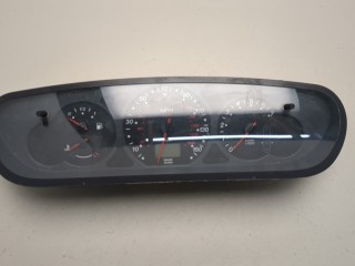 Щиток приборов (приборная панель) Citroen C5 2000-2004