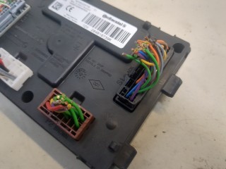 Блок управления бортовой сети (Body Control Module), ориг. номер 284B16739R, Renault Clio 2016-2019