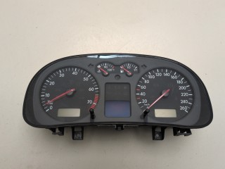 Щиток приборов (приборная панель) Volkswagen Golf 4 1997-2006