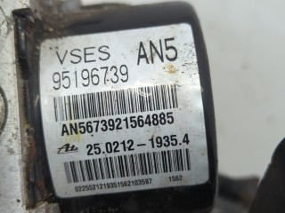 Блок АБС, насос (ABS, ESP, ASR), ориг. номер 95196739, Opel Antara 2010-2017