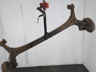 Балка подвески задняя, ориг. номер 4210101010, 4243101030, Toyota Matrix 2002-2004