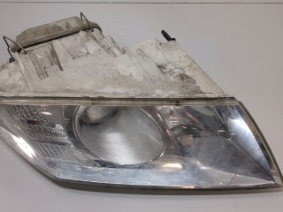 Фара (передняя) правая Skoda Octavia 2000-2011