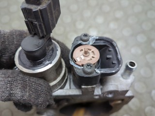Заслонка дроссельная, ориг. номер 04861552AC, Jeep Commander 2005-2010