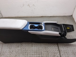 Разъем AUX/USB, ориг. номер 13549939, Chevrolet Equinox EV 2024-2026
