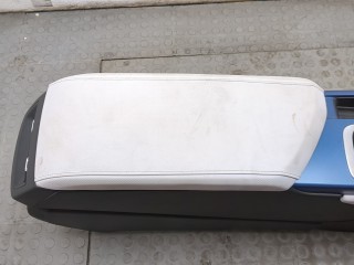 Разъем AUX/USB, ориг. номер 13549939, Chevrolet Equinox EV 2024-2026